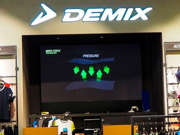 Видеоэкран для cети магазинов «Demix», шаг 2.5мм, г. Москва