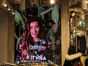 Видеоэкран для сети магазинов «Befree», шаг 4 мм, г. Москва
