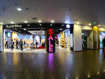 Видеоэкран для сети магазинов «Superstep», шаг 3.9 мм, г. Санкт-Петербург